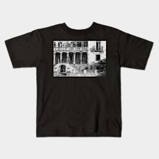 Shadows from the past Kids T-Shirt